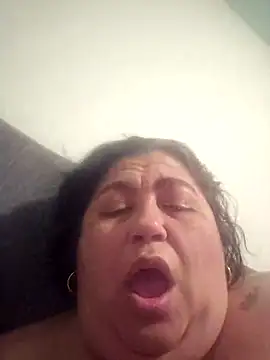 curvy diva  online show from January 7, 4:27 am