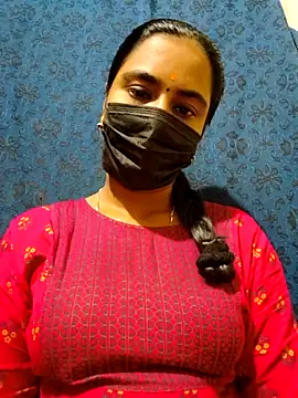 mini-queen online show from December 3, 6:21 pm