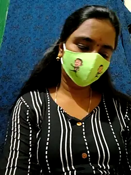 mini-queen online show from September 27, 5:09 pm