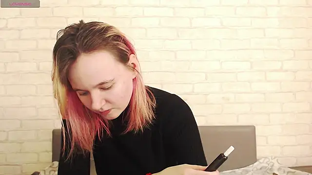 Ericha Stone online show from March 4, 8:10 am