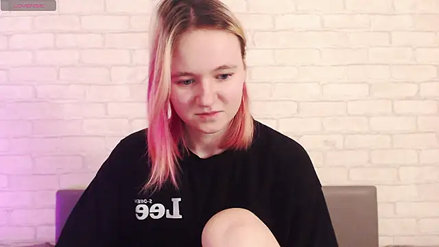 Ericha Stone online show from February 3, 2:53 am