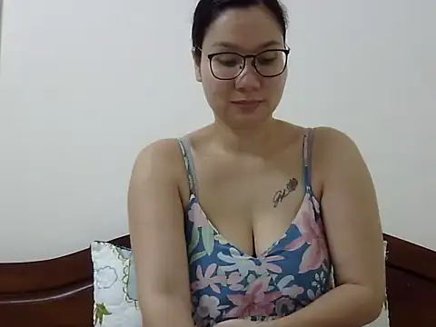Snapshot of Kiko_sunflower chatting on September 9, 5:51 am Kiko sunflower online show from September 9, 5:51 am