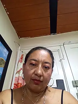 Snapshot of VictoriaSanz chatting on October 23, 5:13 am VictoriaSanz online show from October 23, 5:13 am