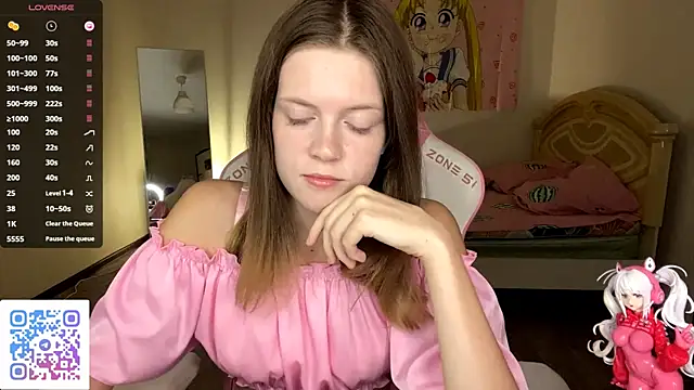 VibeQueenLucy online show from October 10, 3:39 pm