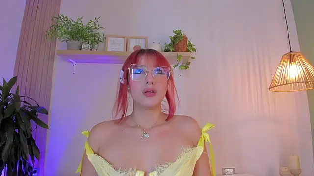 Cristalfoxy  online show from February 12, 7:26 pm