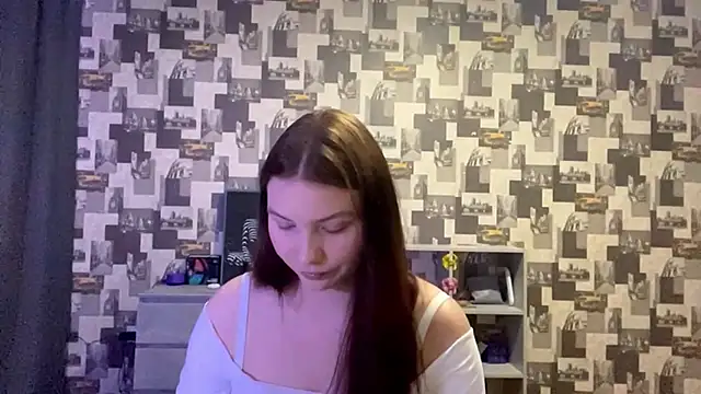 Snapshot of SwiiSweet chatting on September 9, 4:18 pm SwiiSweet online show from September 9, 4:18 pm