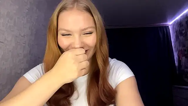 Snapshot of SwiiSweet chatting on October 8, 4:22 pm SwiiSweet online show from October 8, 4:22 pm