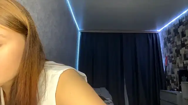 Snapshot of SwiiSweet chatting on October 3, 5:07 pm SwiiSweet online show from October 3, 5:07 pm