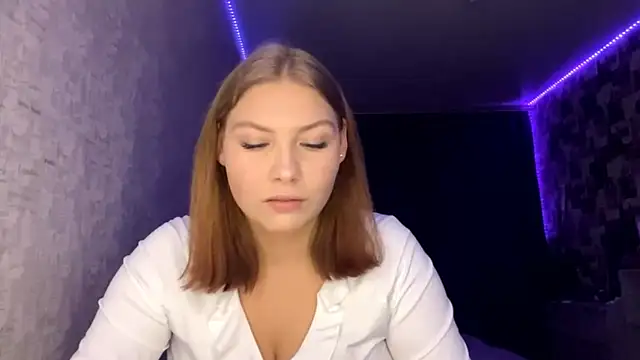 Snapshot of SwiiSweet chatting on October 17, 4:32 pm SwiiSweet online show from October 17, 4:32 pm