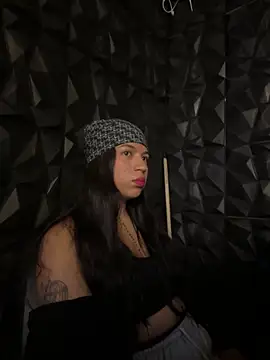 lil charme online show from November 3, 8:24 pm