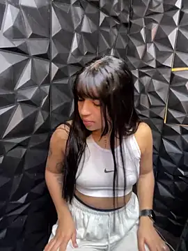 lil charme online show from September 14, 2:04 pm