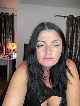 IrishmilfAnna online show from July 29, 8:09 pm