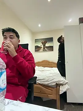 mixedcouplee69 online show from December 17, 9:41 pm