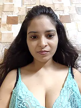 QUEEN-ADITI online show from October 4, 6:01 pm