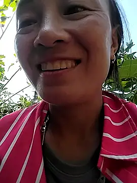Snapshot of Hoala7890 chatting on October 18, 1:52 am Hoala7890 online show from October 18, 1:52 am
