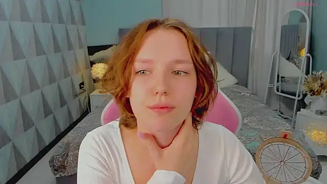 Snapshot of Hellena_Here chatting on September 23, 4:10 am Hellena Here online show from September 23, 4:10 am