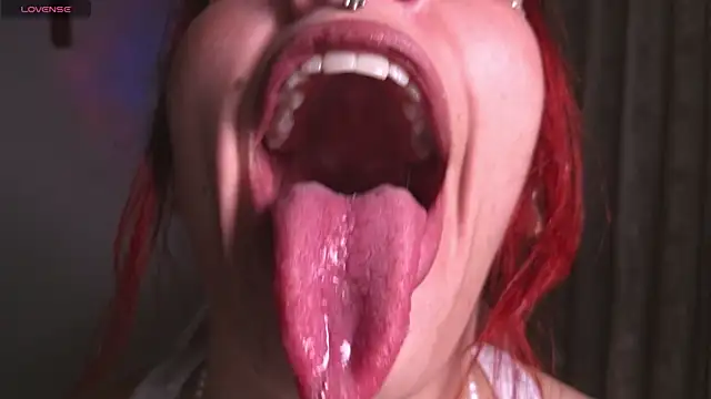 bri von dhara   online show from December 1, 11:29 pm