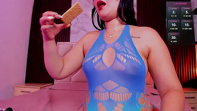 MiaaFarrel online show from October 24, 6:48 pm