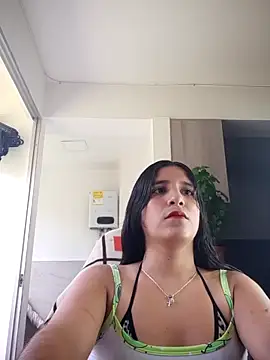 Snapshot of laura_goddess_ts chatting on October 18, 4:10 pm laura goddess ts online show from October 18, 4:10 pm