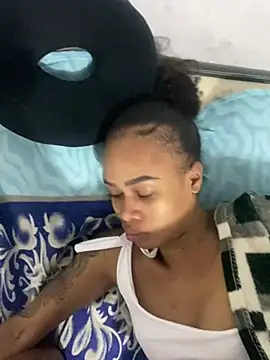 sexy-colombiana online show from April 25, 3:31 am