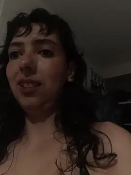 a Malgosia mako online show from October 26, 4:13 pm