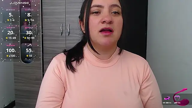 Snapshot of EmilySpicy chatting on September 18, 6:17 pm EmilySpicy online show from September 18, 6:17 pm