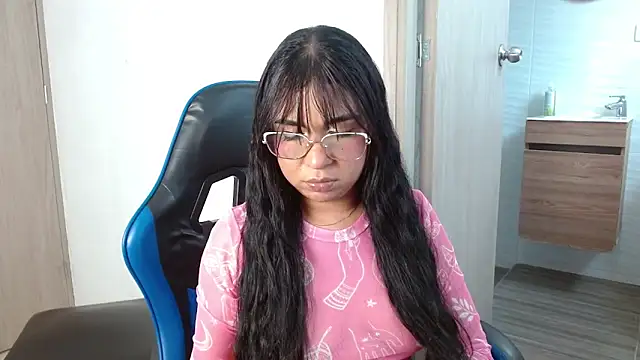 AliceSmiith  online show from September 30, 8:03 pm