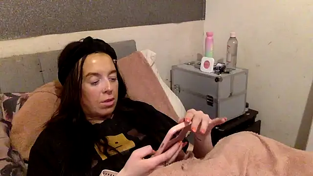 Bellababexox  online show from April 8, 4:47 am