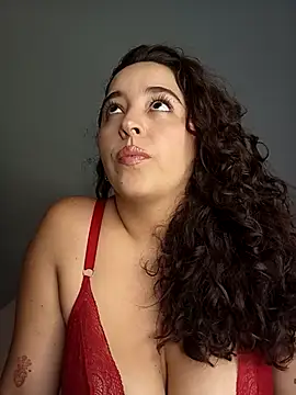 LoanaSantos online show from February 12, 10:44 pm