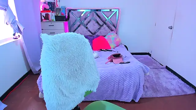 Luna Analya online show from October 27, 1:17 pm