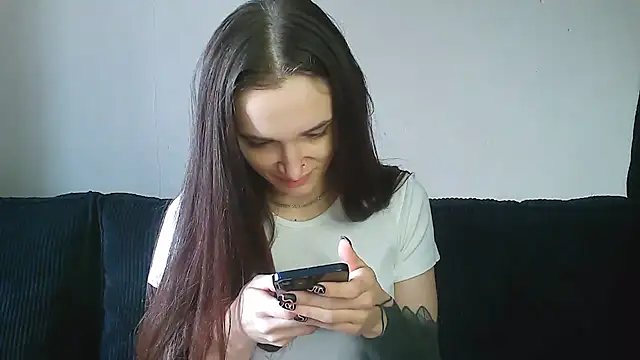 Snapshot of __Leyla__ chatting on October 13, 9:34 am Leyla online show from October 13, 9:34 am