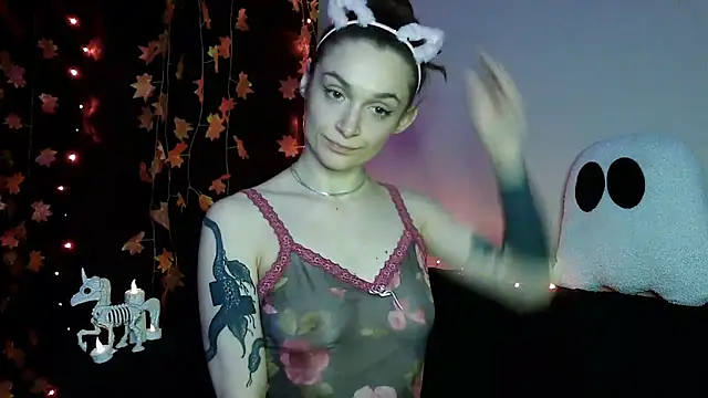   Leyla   online show from October 20, 8:56 pm