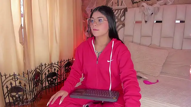 Jade Nmm online show from October 28, 1:06 pm