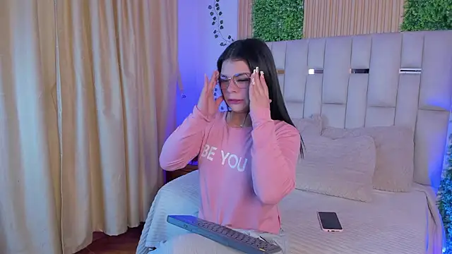 Jade Nmm online show from February 12, 12:40 pm