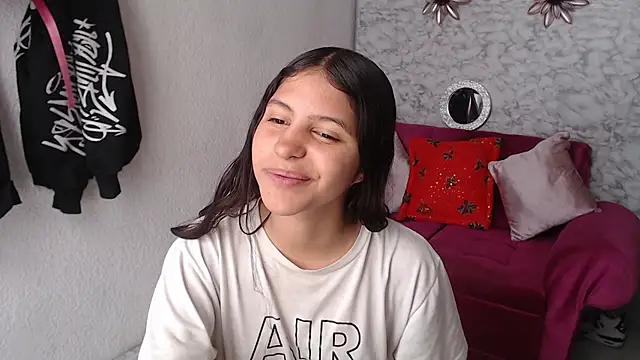 Evagirl69 online show from December 15, 6:24 pm