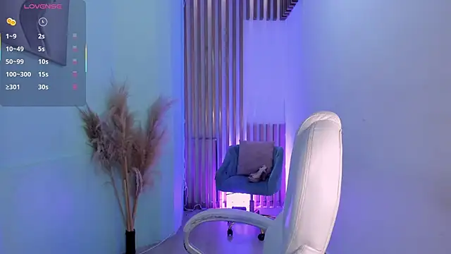 Snapshot of PauliinaBelle_ chatting on October 18, 1:47 pm PauliinaBelle online show from October 18, 1:47 pm