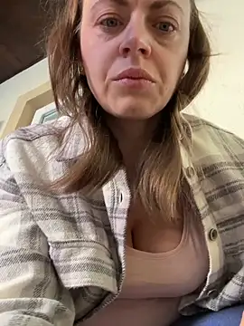 ladywithbigass online show from April 6, 6:03 am