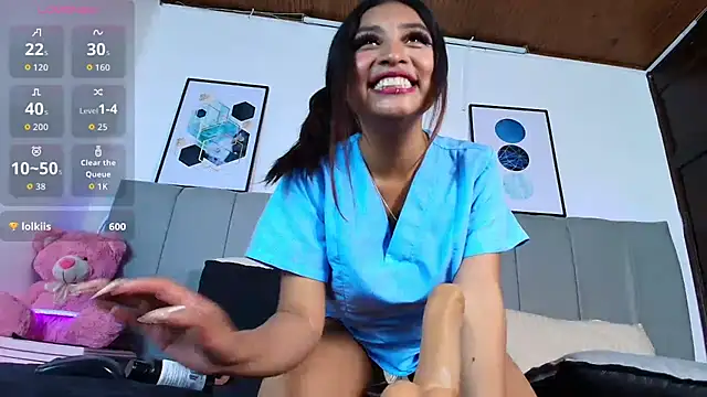 Naiaa Cruz online show from October 16, 8:22 pm