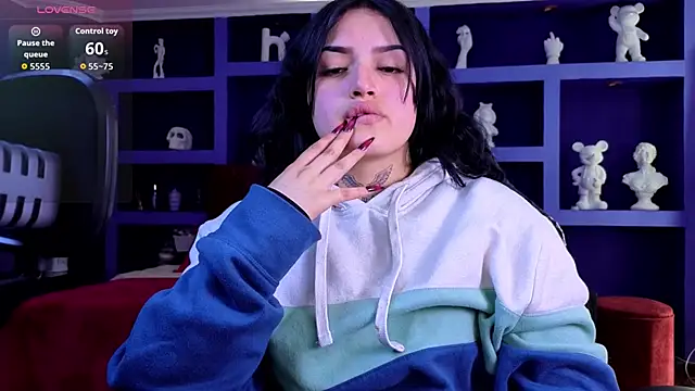 sari belle online show from September 9, 11:15 pm