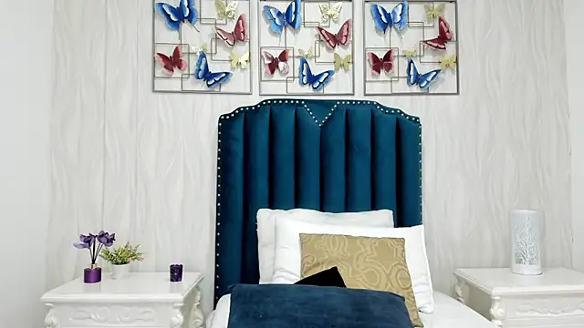 Alison Carde05 online show from October 6, 8:35 pm