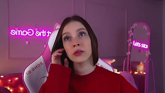 VeronicaVances online show from December 4, 6:19 pm