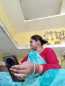 Snapshot of Rashi_cut chatting on September 20, 2:43 am Rashi cut online show from September 20, 2:43 am