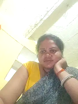 Snapshot of Rashi_cut chatting on October 20, 3:59 pm Rashi cut online show from October 20, 3:59 pm