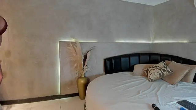 Isabellaa Palacios online show from September 24, 3:22 pm