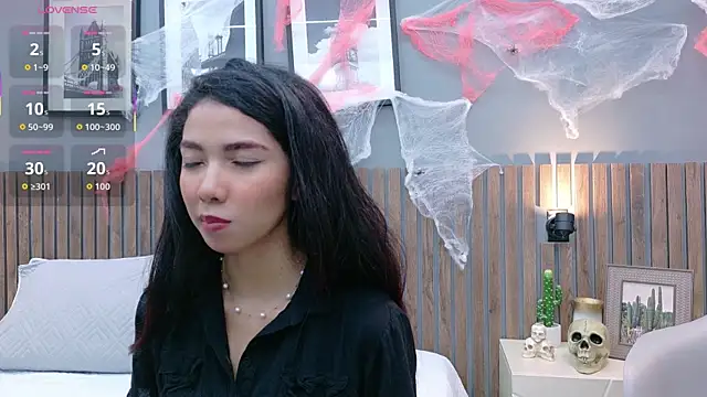 Snapshot of luna_roja25 chatting on October 16, 1:47 pm luna roja25 online show from October 16, 1:47 pm