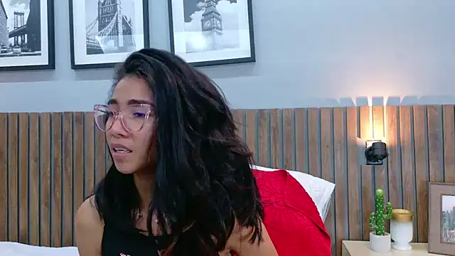 luna roja25 online show from January 6, 5:38 pm