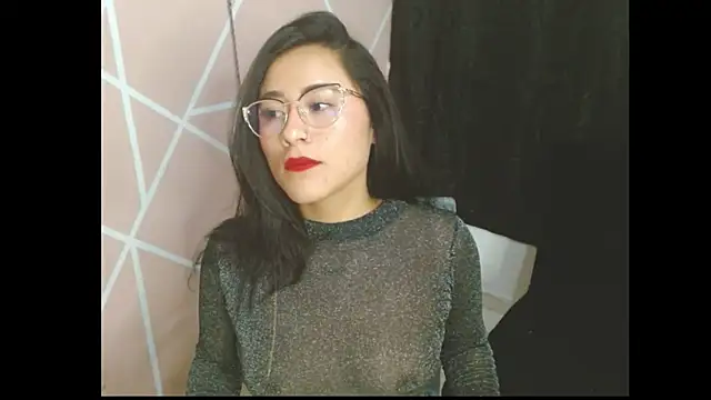 Snapshot of Emily_Slave28 chatting on October 17, 7:50 pm Emily Slave28 online show from October 17, 7:50 pm