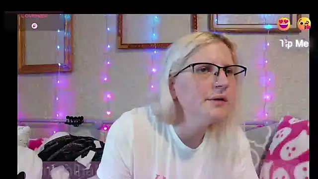 samanthamalichite online show from June 8, 12:39 pm