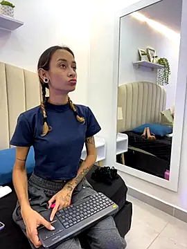 SunshineLizzy online show from November 6, 1:28 pm