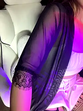 Milinda68 online show from November 28, 7:50 pm